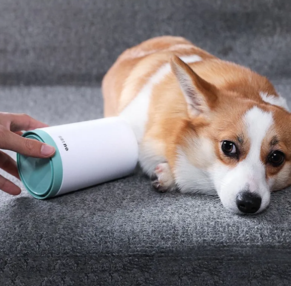 Portable Paw Cleaner Cup, detail view
