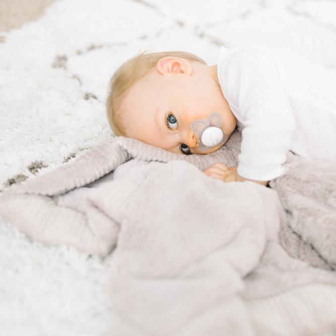 Saranoni Lush Receiving Blanket | Feather